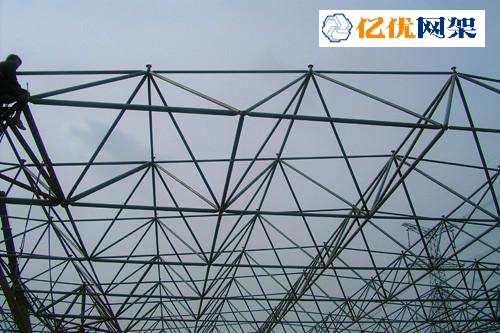 武冈料棚网架安装